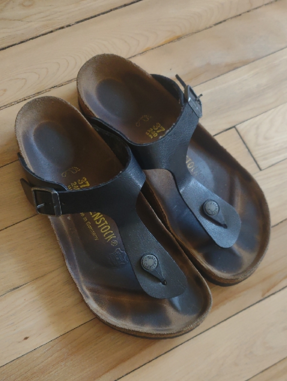 Birkenstock Black Kids Toe-Post Sandals with Buckle - Picture 8 of 11